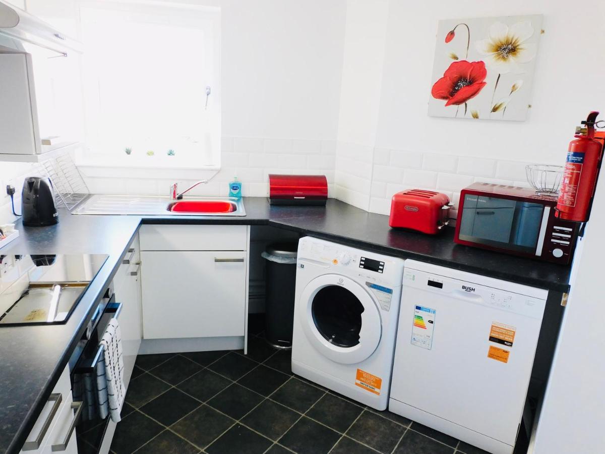 Beautiful 3 Bedroom Apt, Mins From Glasgow Airport, M8 & Sec Paisley Exteriér fotografie
