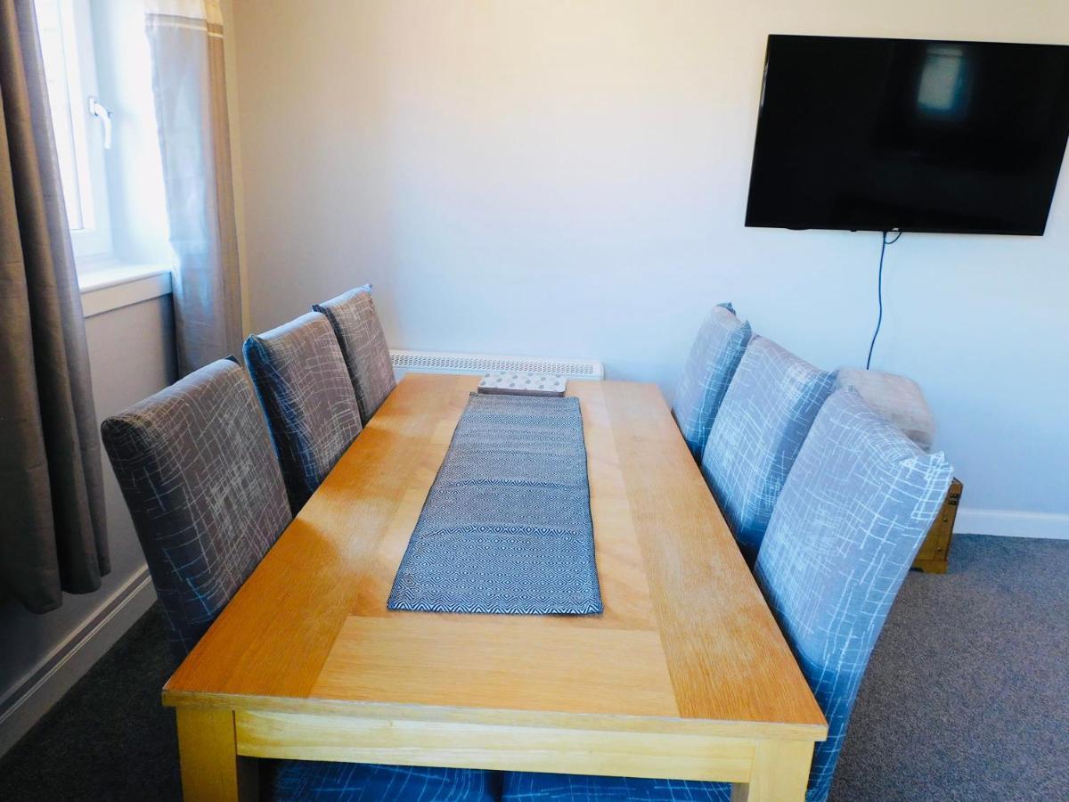 Beautiful 3 Bedroom Apt, Mins From Glasgow Airport, M8 & Sec Paisley Exteriér fotografie